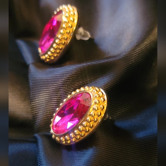 Vintage Swarovski Gold-Tone Oval Pink Crystal Stud Earrings 12.2g - Picture 7 of 16